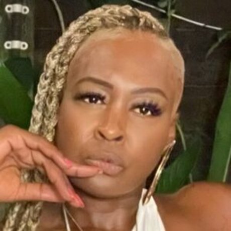 Monna White Leaks von Nacktbildern auf OnlyFans