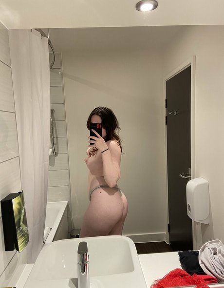 ashleysquirts Nacktpornos auf OnlyFans