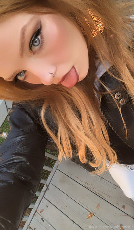 babymystic OnlyFans Gratis-Inhalte