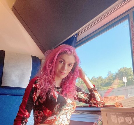 Luxneon OnlyFans-Leak