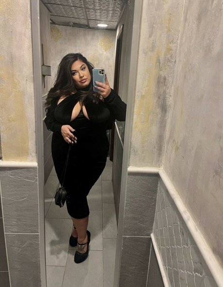 ethacake OnlyFans Model Bilder