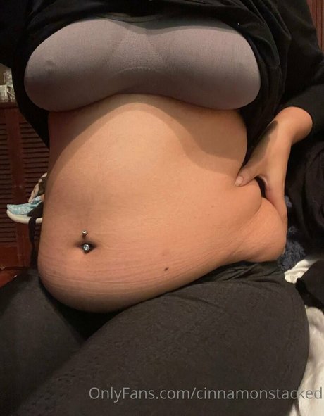cinnamonstacked OnlyFans nackt