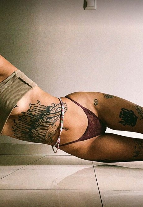 FoxyBebe420 OnlyFans Leak