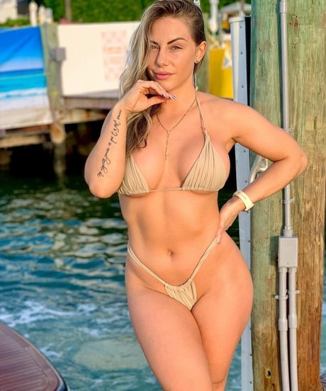 Marine S Mezz OnlyFans Sextape