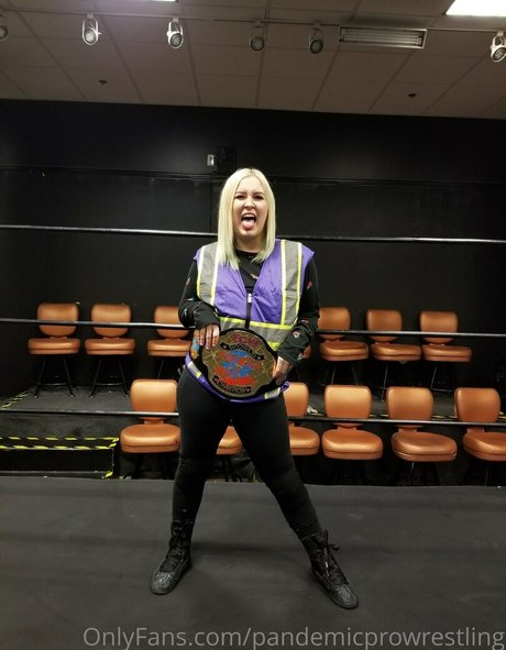 pandemicprowrestling Füße OnlyFans