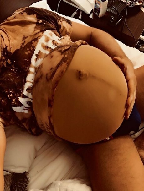 mpreg88 XXX OnlyFans