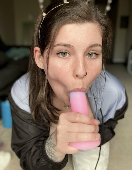 KaleyKatttMeow OnlyFans schlank