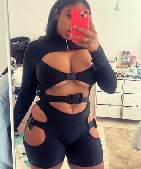 cristina celii Oben ohne OnlyFans