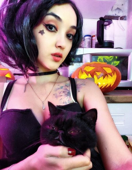 Cherry Nu OnlyFans Nacktbilder geleakt