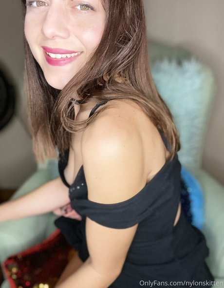nylonskitten XXX OnlyFans