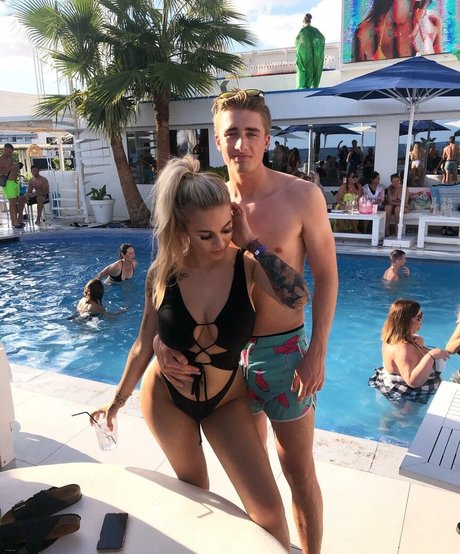 Andelika OnlyFans explizite Inhalte