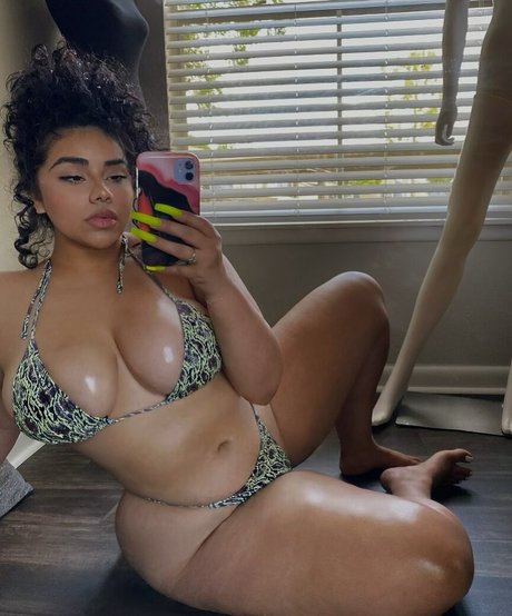 Megan Velez Nacktbilder von OnlyFans geleakt