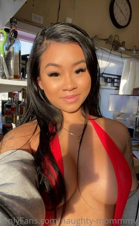 naughty mommmy OnlyFans Modelfoto