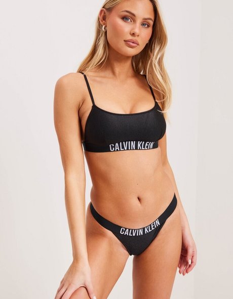 Amanda Strand Brüste OnlyFans