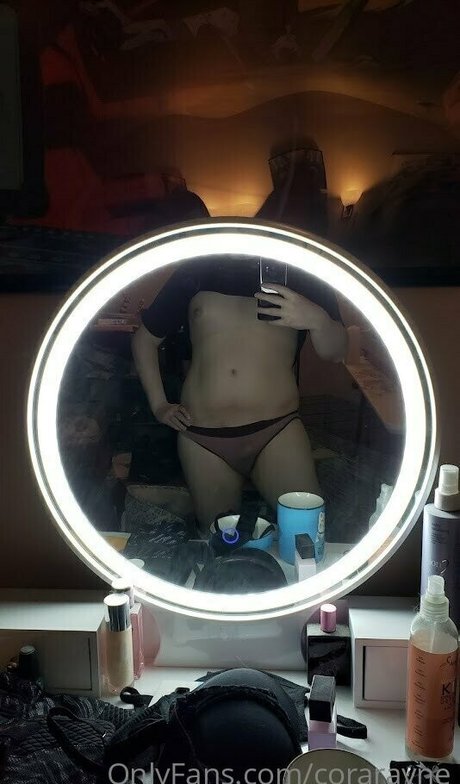 corarayne OnlyFans Fotos