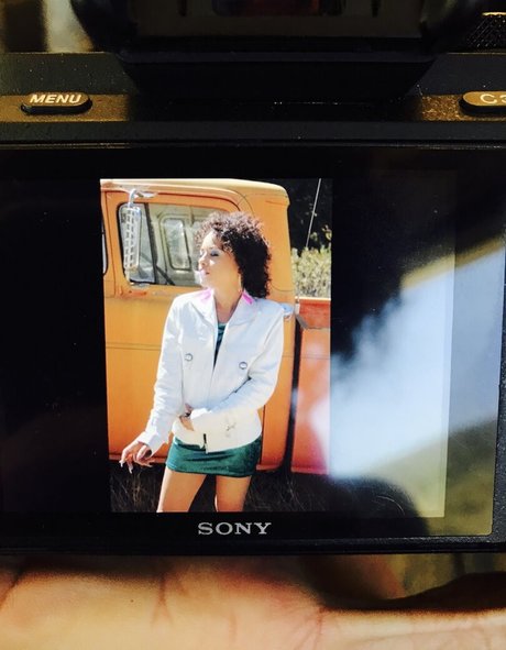 hollyhendrix_ Bilder OnlyFans