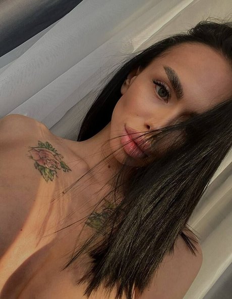 IustfuI slut Nacktbilder OnlyFans