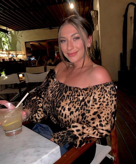 Nikki Kay NSFW OnlyFans