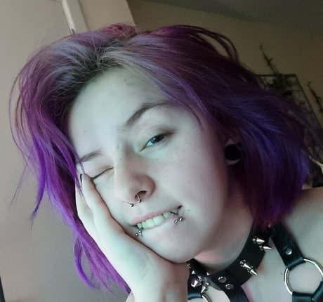 naughty nuka Nacktbilder von OnlyFans