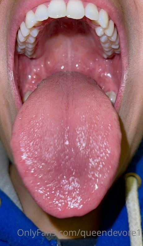 queendevore1 OnlyFans-Inhalte