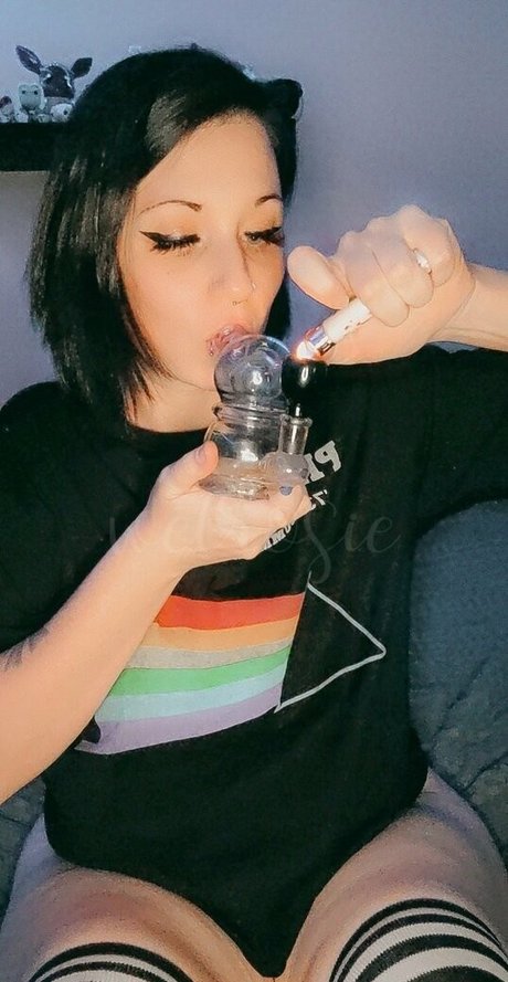 thatbakedwitcch Leaked OnlyFans Sex Tape