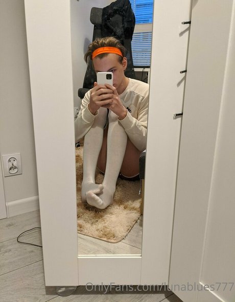 lunablues777 OnlyFans-Model