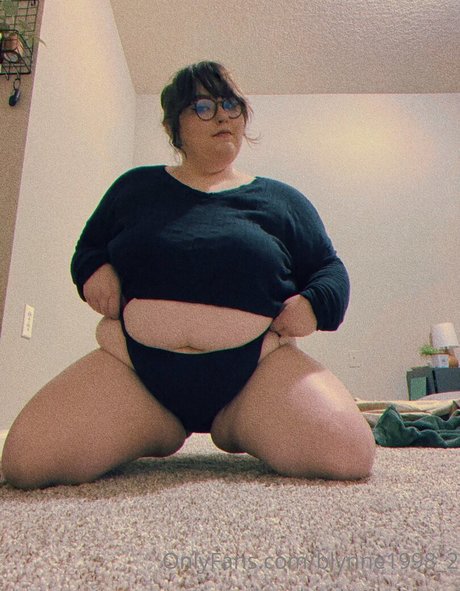 blynne1998 2 Nacktbilder auf OnlyFans