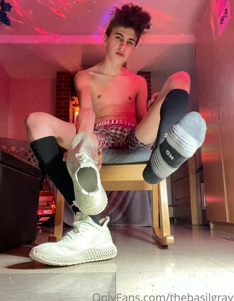 basilgray Neue geleakte OnlyFans-Inhalte