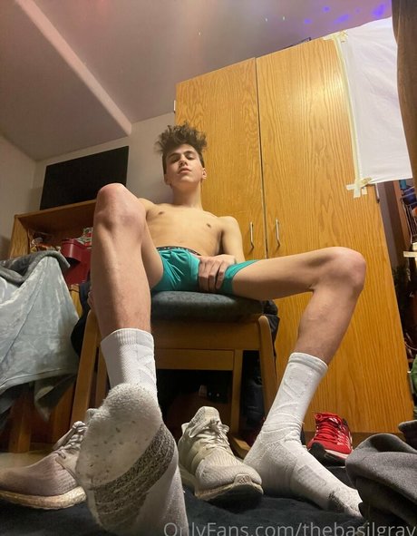 basilgray OnlyFans-Bilder