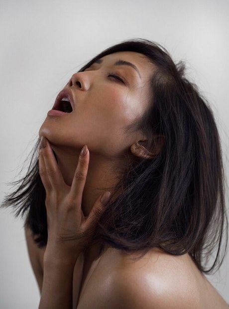 Brenda Song Nackt auf OnlyFans