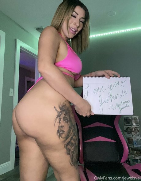 jewelsval NurlyFans-Pornos