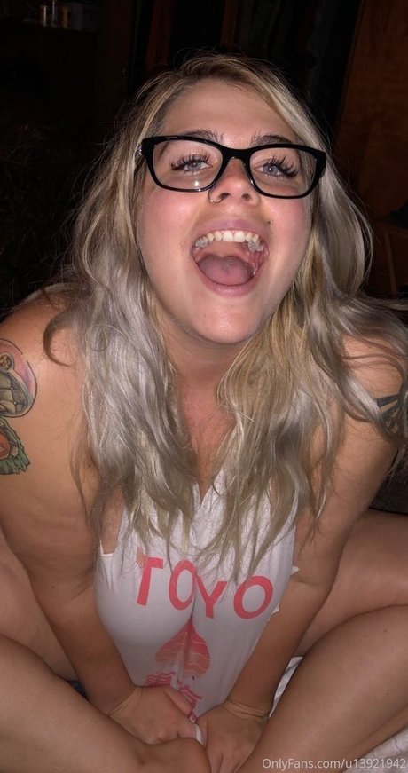 Comewatchkitty OnlyFans Brüste Bild