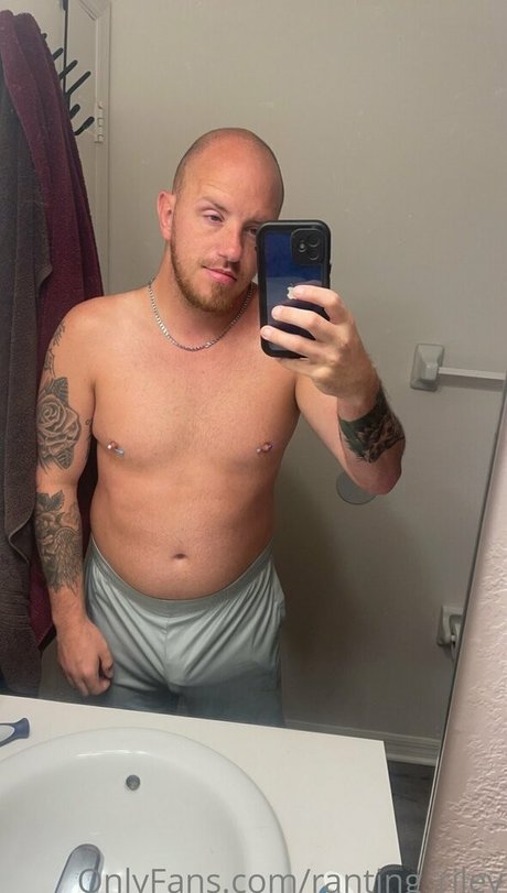 ranting riley Model OnlyFans Foto