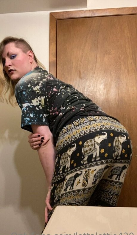 lottalottie420 OnlyFans Fick geleakt