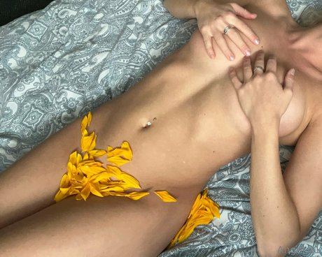 angel o1 OnlyFans-Leaks