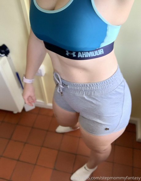 stepmommyfantasy Nackt auf OnlyFans Leaks