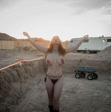 Carrie Keagen OnlyFans Inhalte