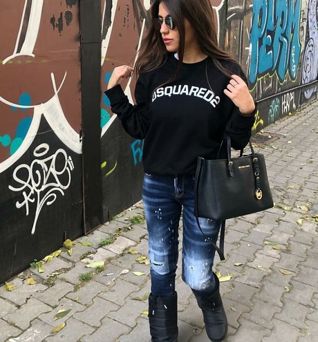 blondes abspritzen nur fans heiß nackt Porträt