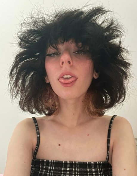 bitchgutzz Leaks OnlyFans