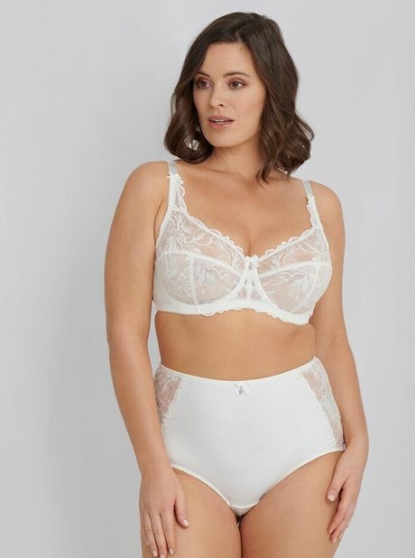 Tia Provost OnlyFans Nackt Leak