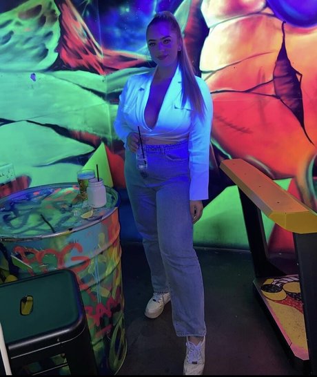 Hollie H OnlyFans Fotos