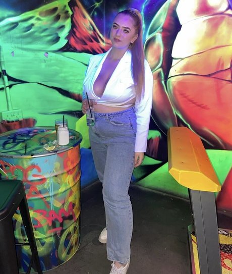 Hollie H OnlyFans Porn