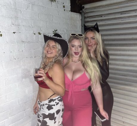 Hollie H OnlyFans Nacktbilder