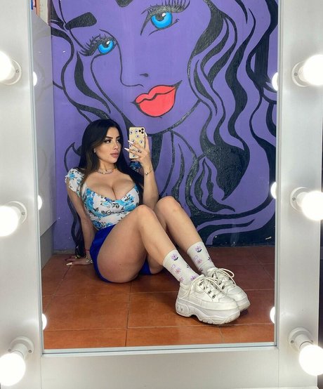 Vai Monroe OnlyFans Leaks