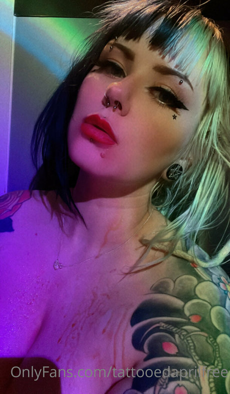 tattooedaprilfree Oben ohne OnlyFans