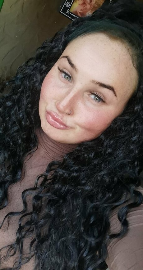 charlie16071994 OnlyFans Nacktbilder