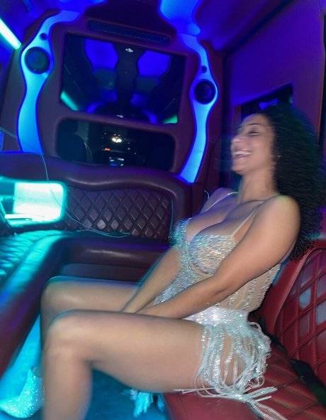 brünette lehrerin onlyfans perfekte Selfie