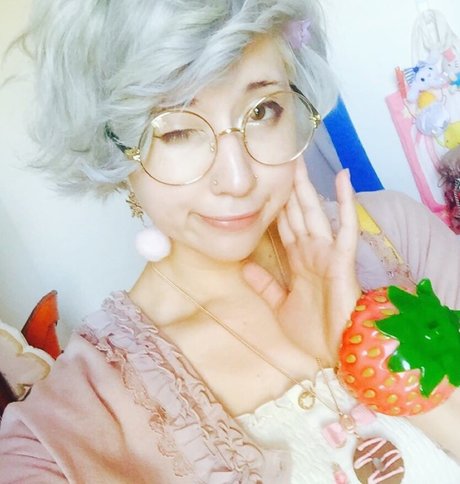 Sinneddonut OnlyFans Striptease