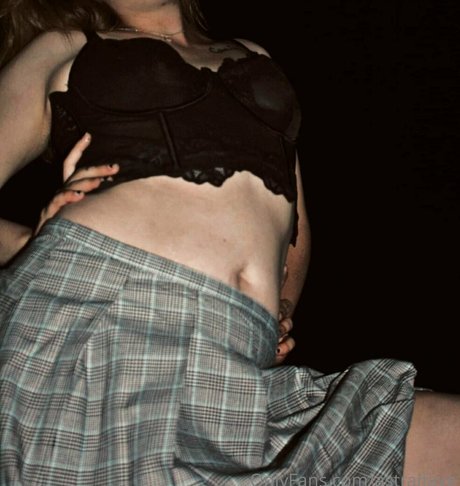 astralfaye OnlyFans geleakte Brüste