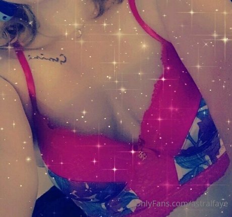 astralfaye OnlyFans-Bilder
